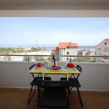 With A Parking Space Porat, Krk - 22268 Apartamento