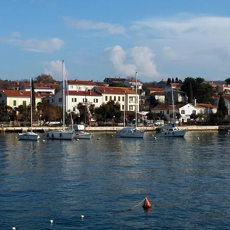 With A Parking Space Porat, Krk - 22268 Apartamento Porat (Krk)